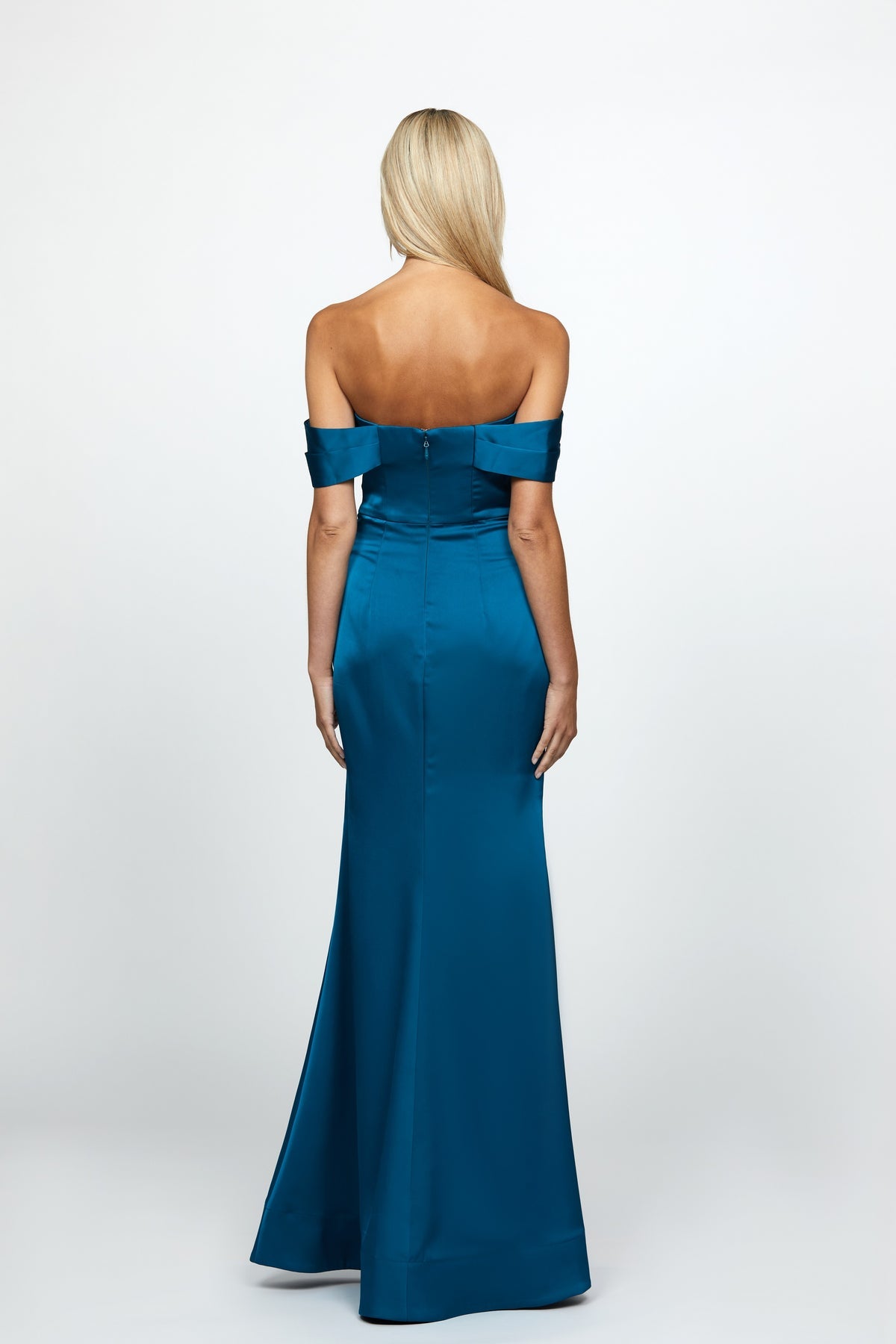 NOVA GOWN