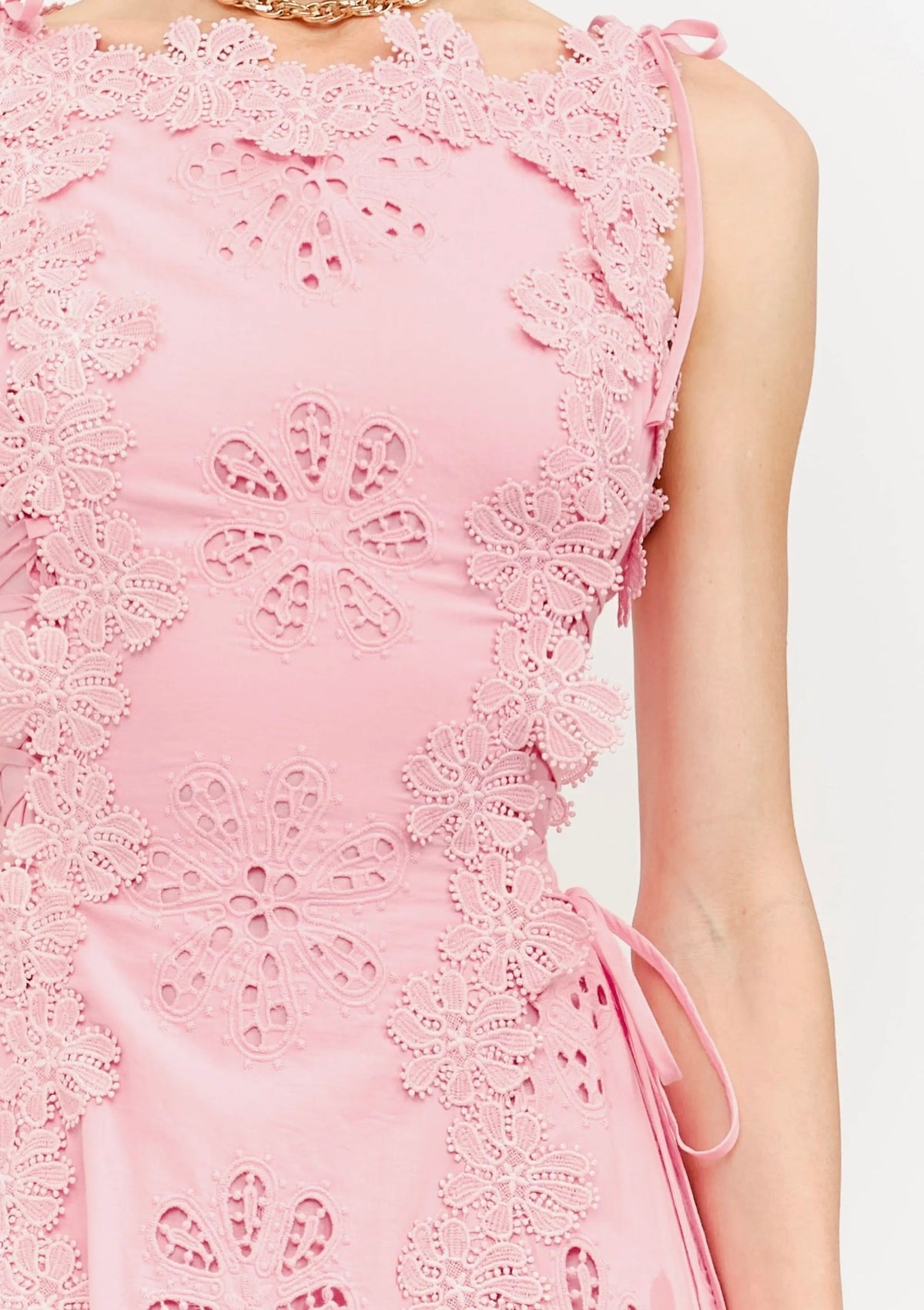 SUSY LACE DRESS
